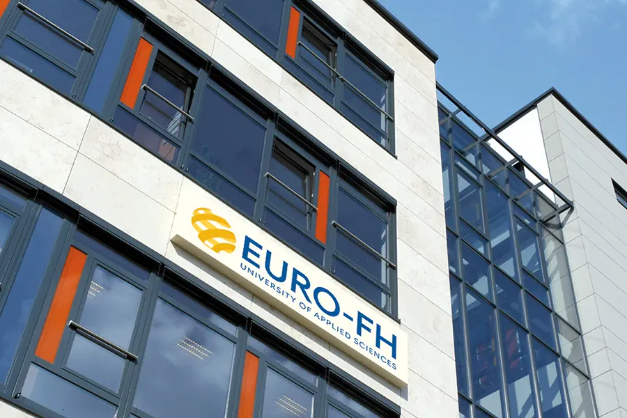 Gebäudefassade der EURO-FH - Univerity of applied sciences